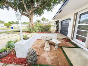 6360 SW 9th Pl, North Lauderdale FL 33068