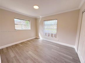 6360 SW 9th Pl, North Lauderdale FL 33068