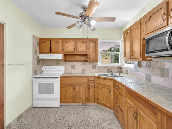 12371 SW 190th Ter, Miami FL 33177