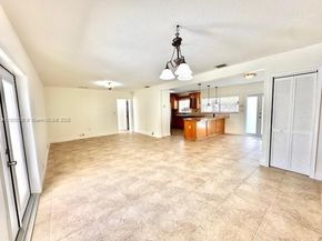 524 NW 14th St, Homestead FL 33030