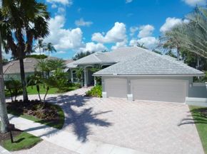 2493 Poinciana Dr, Weston FL 33327