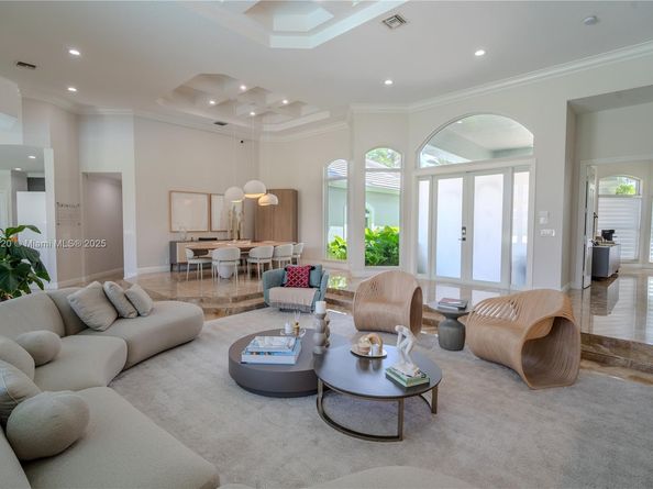 2493 Poinciana Dr, Weston FL 33327