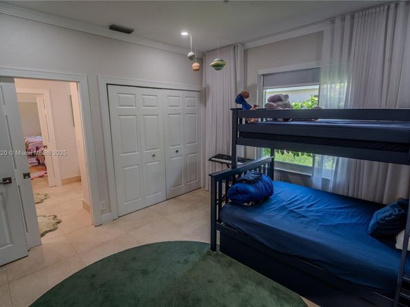 2493 Poinciana Dr, Weston FL 33327