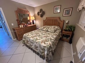 920 SW 11th Ave 9D, Hallandale Beach FL 33009