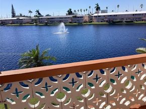 920 SW 11th Ave 9D, Hallandale Beach FL 33009