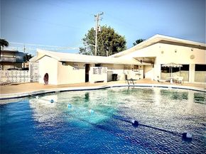 920 SW 11th Ave 9D, Hallandale Beach FL 33009