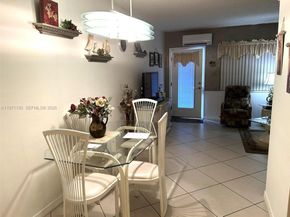 920 SW 11th Ave 9D, Hallandale Beach FL 33009