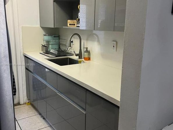 644 Meridian Ave 12, Miami Beach FL 33139