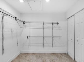 810 E 9th Pl, Hialeah FL 33010