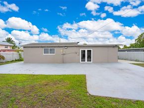 810 E 9th Pl, Hialeah FL 33010