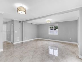 810 E 9th Pl, Hialeah FL 33010