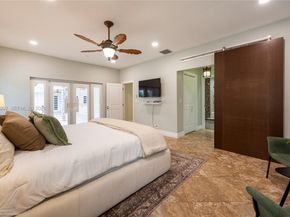 16751 Waters Edge Dr, Weston FL 33326