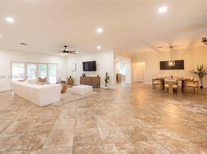 16751 Waters Edge Dr, Weston FL 33326