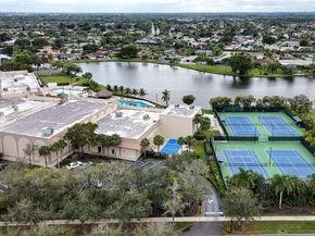 16751 Waters Edge Dr, Weston FL 33326