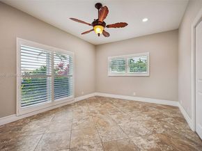 16751 Waters Edge Dr, Weston FL 33326