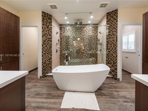 16751 Waters Edge Dr, Weston FL 33326