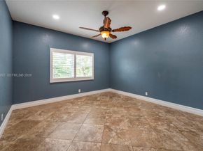 16751 Waters Edge Dr, Weston FL 33326