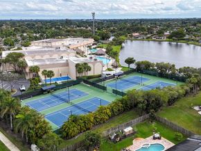 16751 Waters Edge Dr, Weston FL 33326