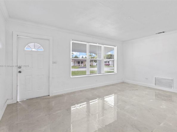 2506 Havana Dr, Miramar FL 33023