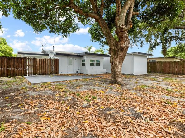 2506 Havana Dr, Miramar FL 33023