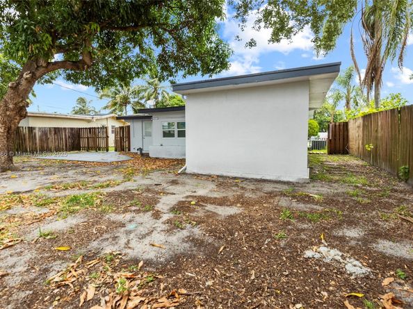 2506 Havana Dr, Miramar FL 33023
