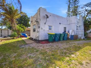224 SW 14th St, Dania Beach FL 33004