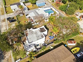 224 SW 14th St, Dania Beach FL 33004