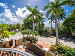 4501 N Bay Rd, Miami Beach FL 33140