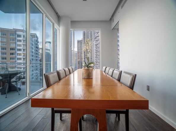 900 Brickell Key Blvd 2204, Miami FL 33131
