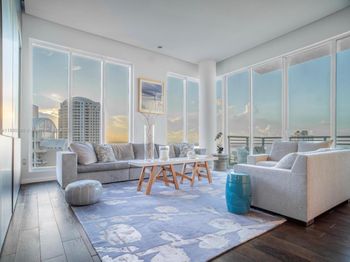 900 Brickell Key Blvd