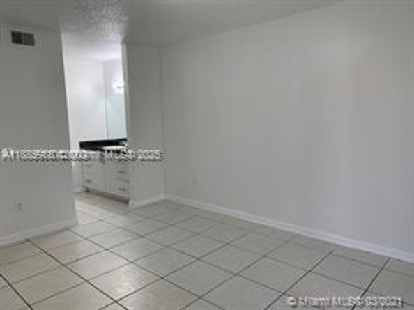 860 NE 209th Ter 10133, Miami FL 33179