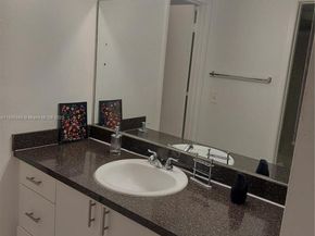 860 NE 209th Ter 10133, Miami FL 33179