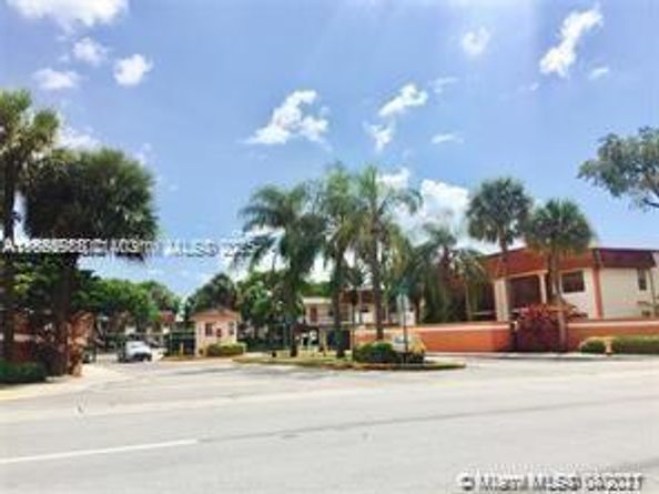 860 NE 209th Ter 10133, Miami FL 33179