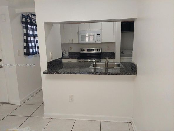 860 NE 209th Ter 10133, Miami FL 33179