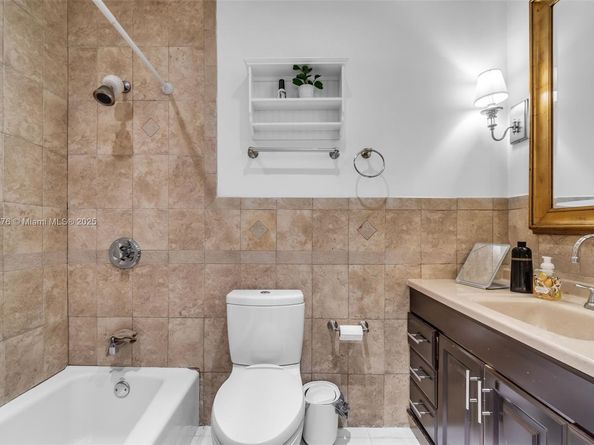 10223 SW 17th St, Miami FL 33165