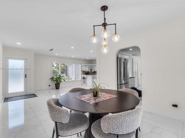 10223 SW 17th St, Miami FL 33165