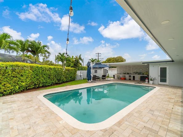 10223 SW 17th St, Miami FL 33165