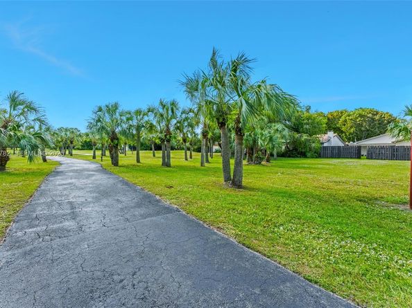 11525 SW 135th Ct, Miami FL 33186