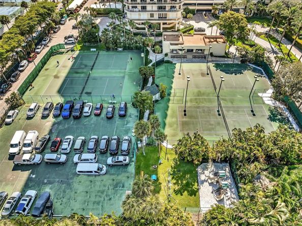 20191 E Country Club Dr 511, Aventura FL 33180