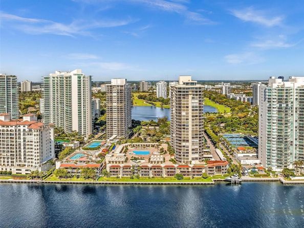 20191 E Country Club Dr 511, Aventura FL 33180