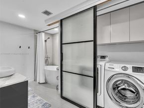 20191 E Country Club Dr 511, Aventura FL 33180
