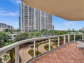20191 E Country Club Dr 511, Aventura FL 33180