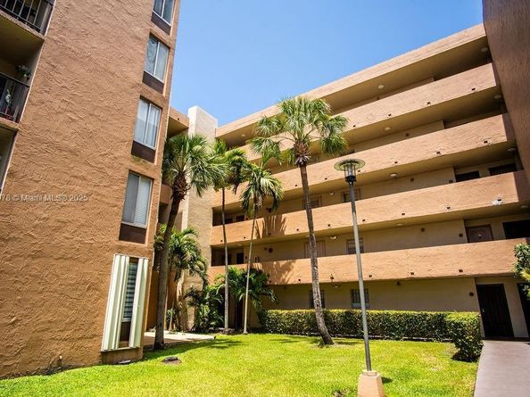 9110 Fontainebleau Blvd 502, Miami FL 33172