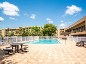 9110 Fontainebleau Blvd 502, Miami FL 33172