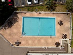 9110 Fontainebleau Blvd 502, Miami FL 33172