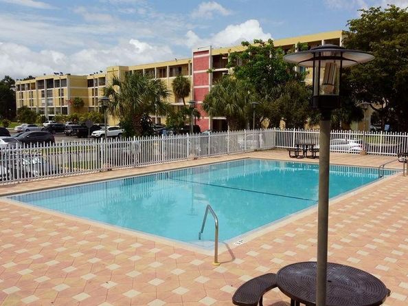 9110 Fontainebleau Blvd 502, Miami FL 33172