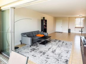 9110 Fontainebleau Blvd 502, Miami FL 33172