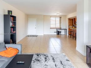 9110 Fontainebleau Blvd 502, Miami FL 33172