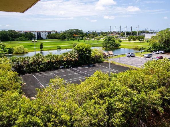 9110 Fontainebleau Blvd 502, Miami FL 33172