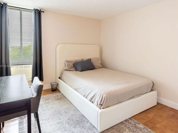 9110 Fontainebleau Blvd 502, Miami FL 33172